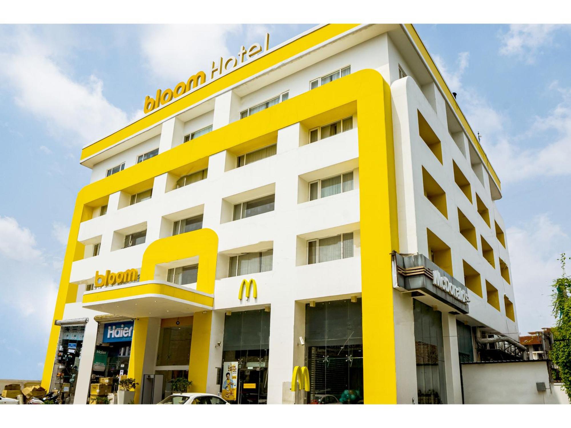 Bloom Hotel - Джамму Экстерьер фото